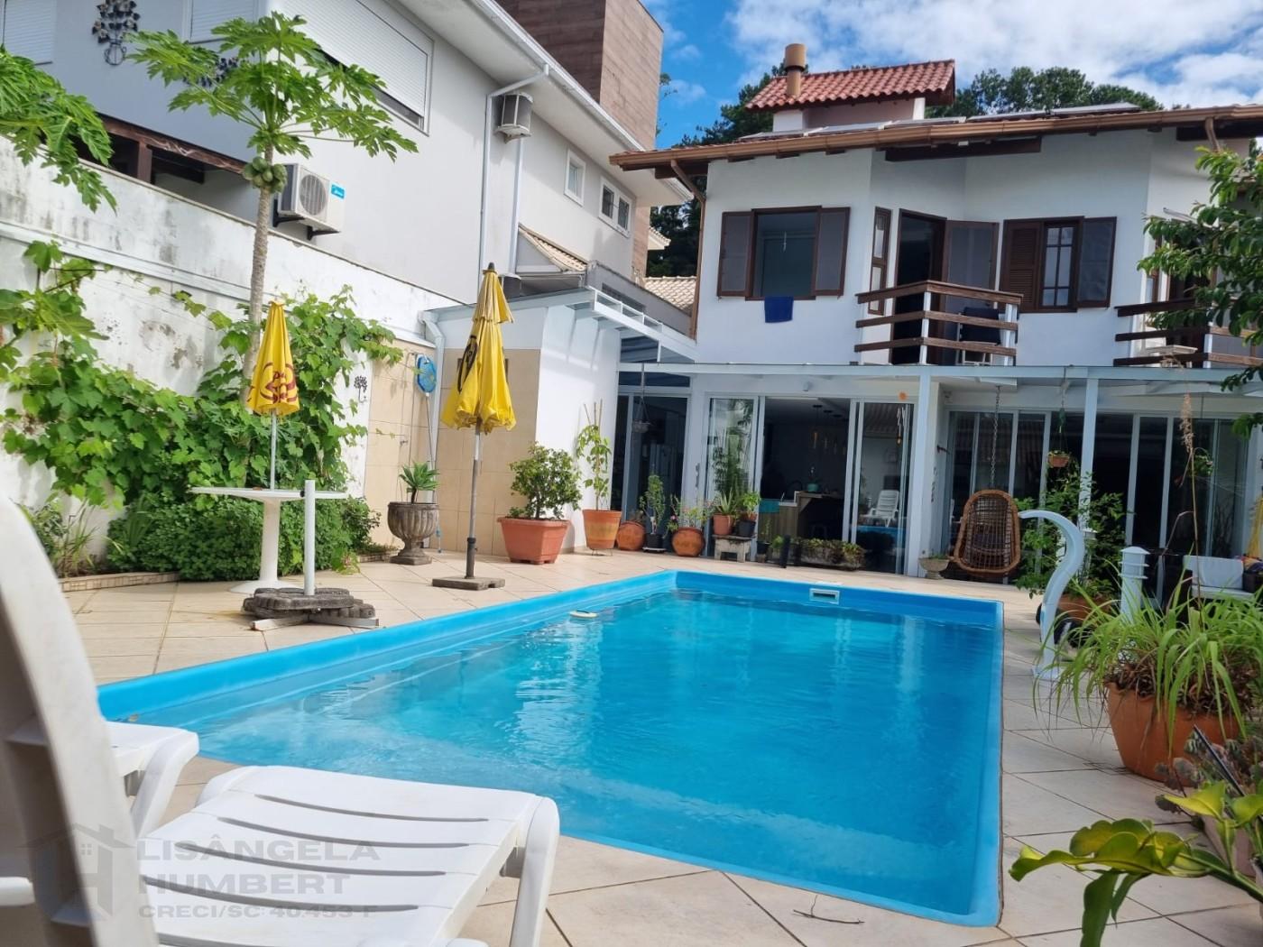 P�tio com piscina